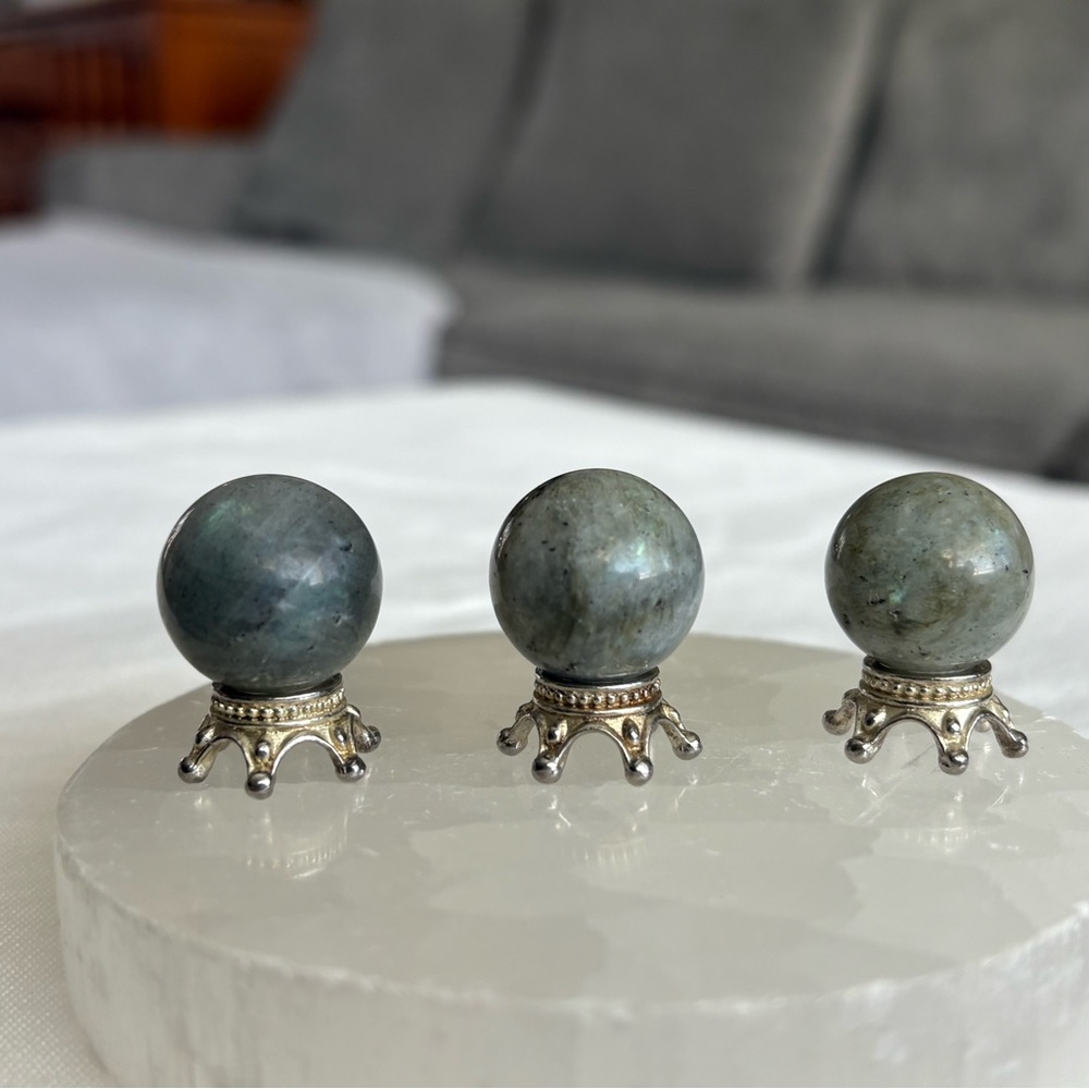 Mini labradorite sphere bundle